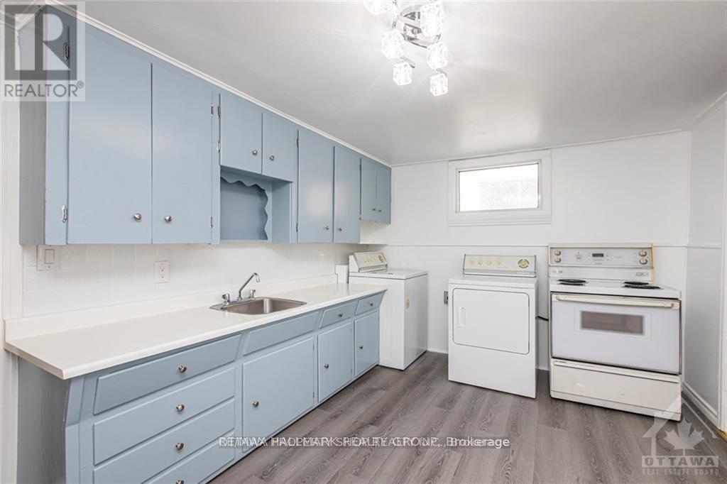 219 Deschamps Avenue, Ottawa, Ontario  K1L 5Z2 - Photo 5 - X13167022