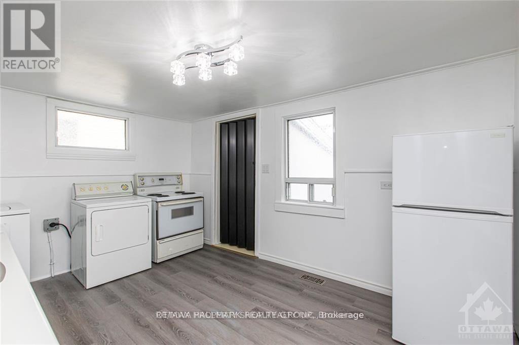 219 Deschamps Avenue, Ottawa, Ontario  K1L 5Z2 - Photo 7 - X13167022