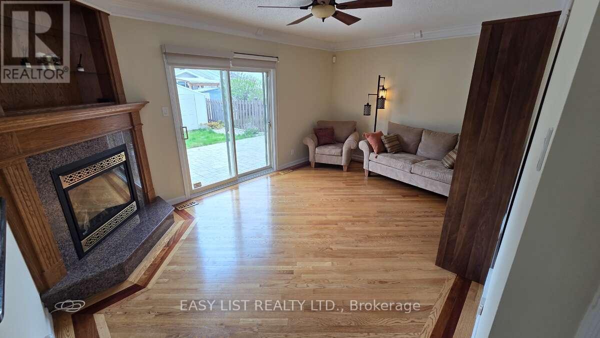 35 Ivylea Street, Ottawa, Ontario  K2G 4X1 - Photo 7 - X13167792
