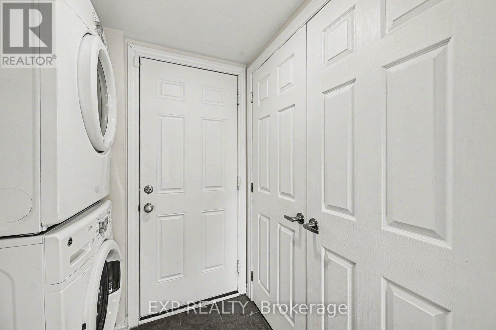 28 Streambank Street, Ottawa, Ontario  K2M 0J8 - Photo 5 - X13168068