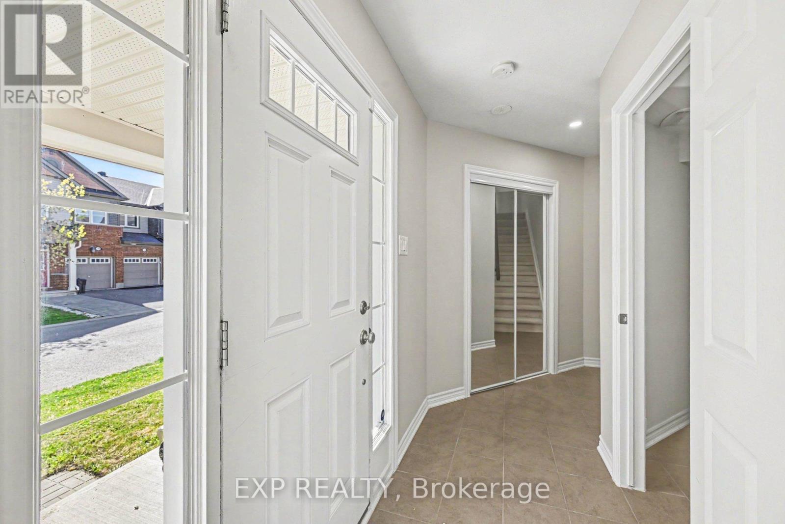 28 Streambank Street, Ottawa, Ontario  K2M 0J8 - Photo 7 - X13168068