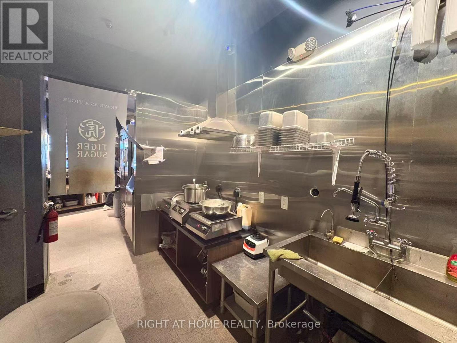 N/a - 1558 Merivale Road, Ottawa, Ontario  K2G 3J9 - Photo 11 - X13168106