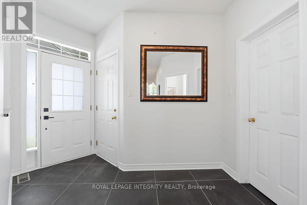 72 Maricona Way, Ottawa, Ontario  K2T 1H3 - Photo 3 - X13168110