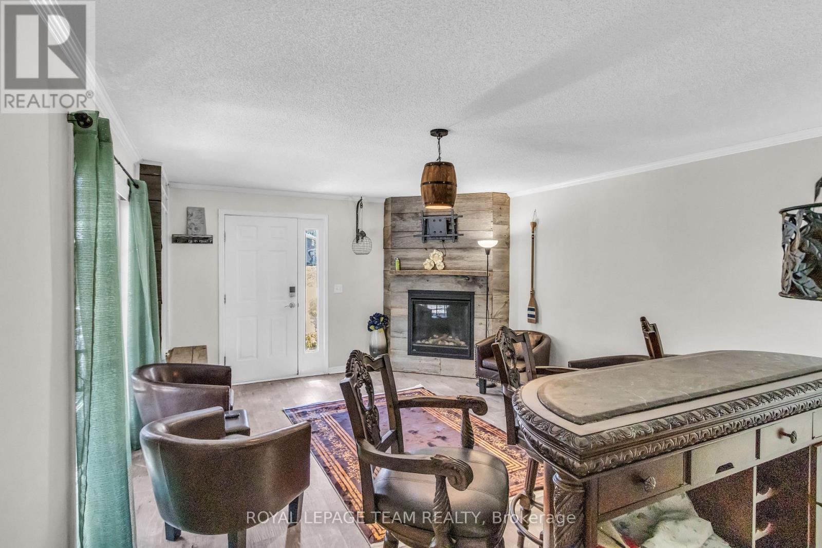 7706 Alfred Street, Lambton Shores, Ontario  N0M 2L0 - Photo 9 - X13168118