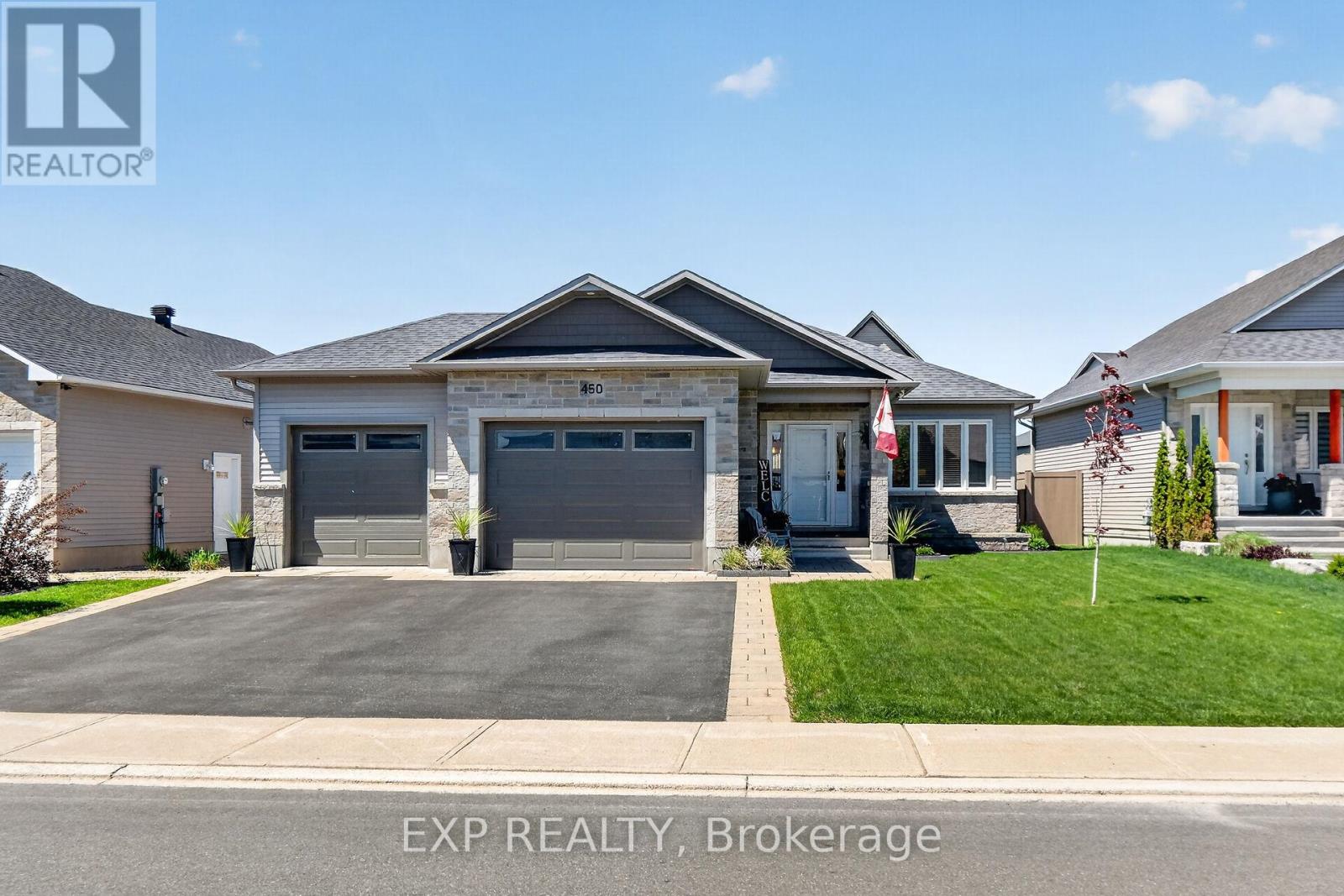 450 CENTRAL PARK BOULEVARD, Russell, Ontario