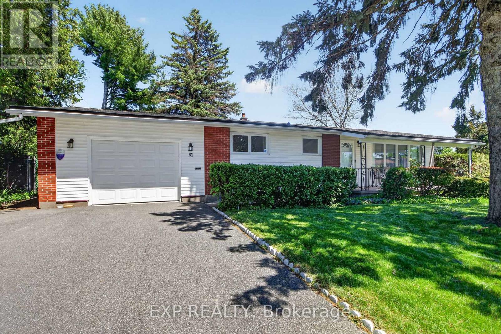 31 Barlyn Avenue, Ottawa, Ontario  K2E 5E2 - Photo 2 - X13168390