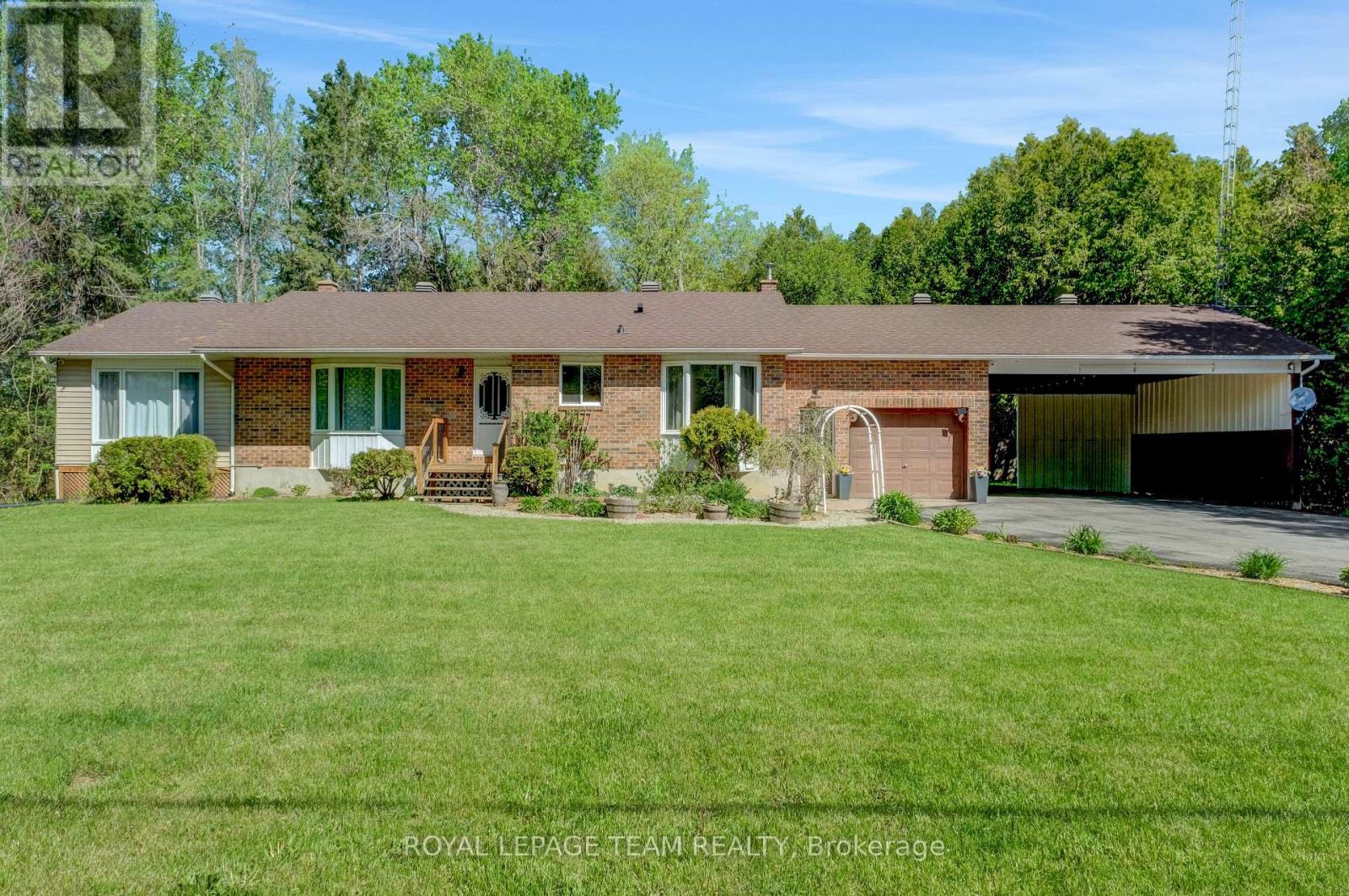 13025 MACKENZIE ROAD, South Dundas, Ontario