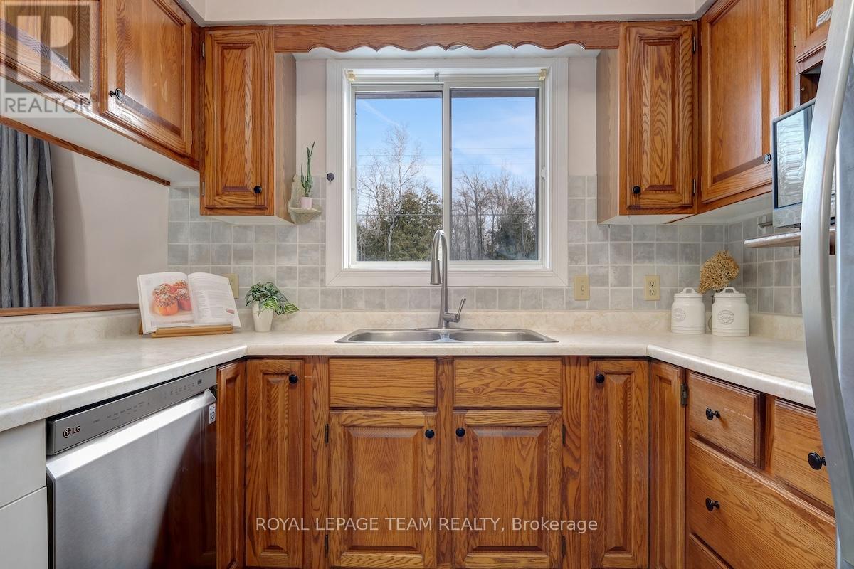 13025 Mackenzie Road, South Dundas, Ontario  K0C 1H0 - Photo 15 - X13169024