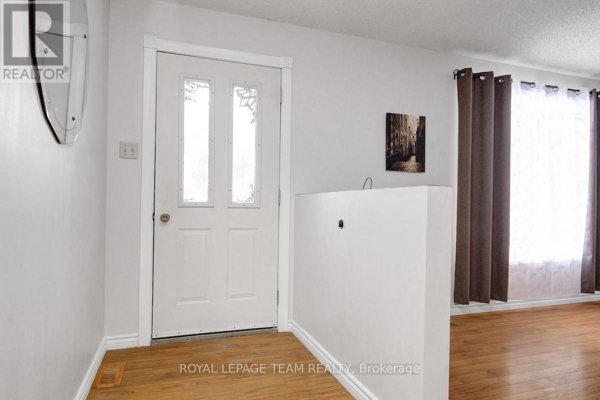 13025 Mackenzie Road, South Dundas, Ontario  K0C 1H0 - Photo 5 - X13169024