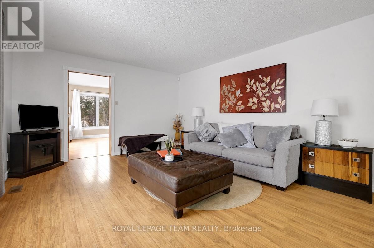 13025 Mackenzie Road, South Dundas, Ontario  K0C 1H0 - Photo 8 - X13169024