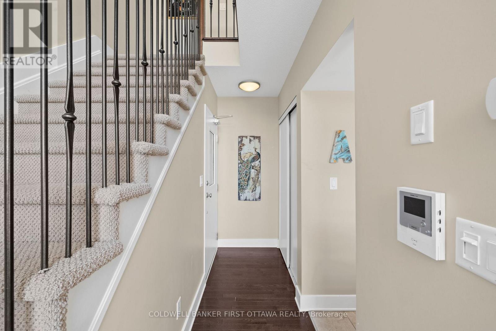 75c Colonnade Road, Ottawa, Ontario  K2E 0A8 - Photo 3 - X13169056