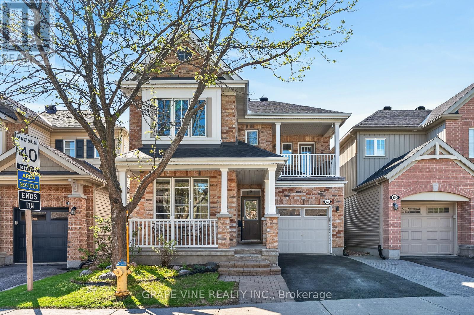 207 MISTRAL WAY, Ottawa, Ontario