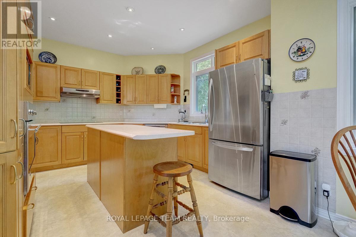 912 Maple Hill Road, North Grenville, Ontario  K0G 1T0 - Photo 11 - X13170858