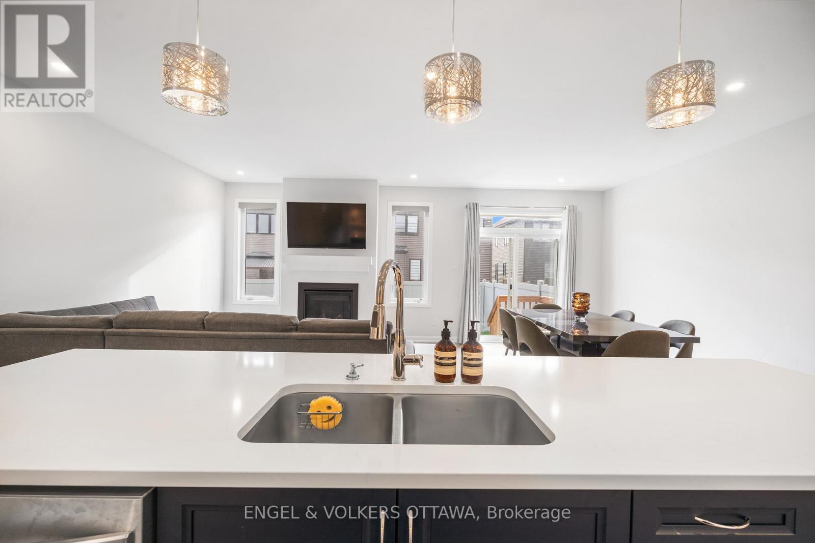777 Coast Circle, Ottawa, Ontario  K4M 0N5 - Photo 12 - X13171046