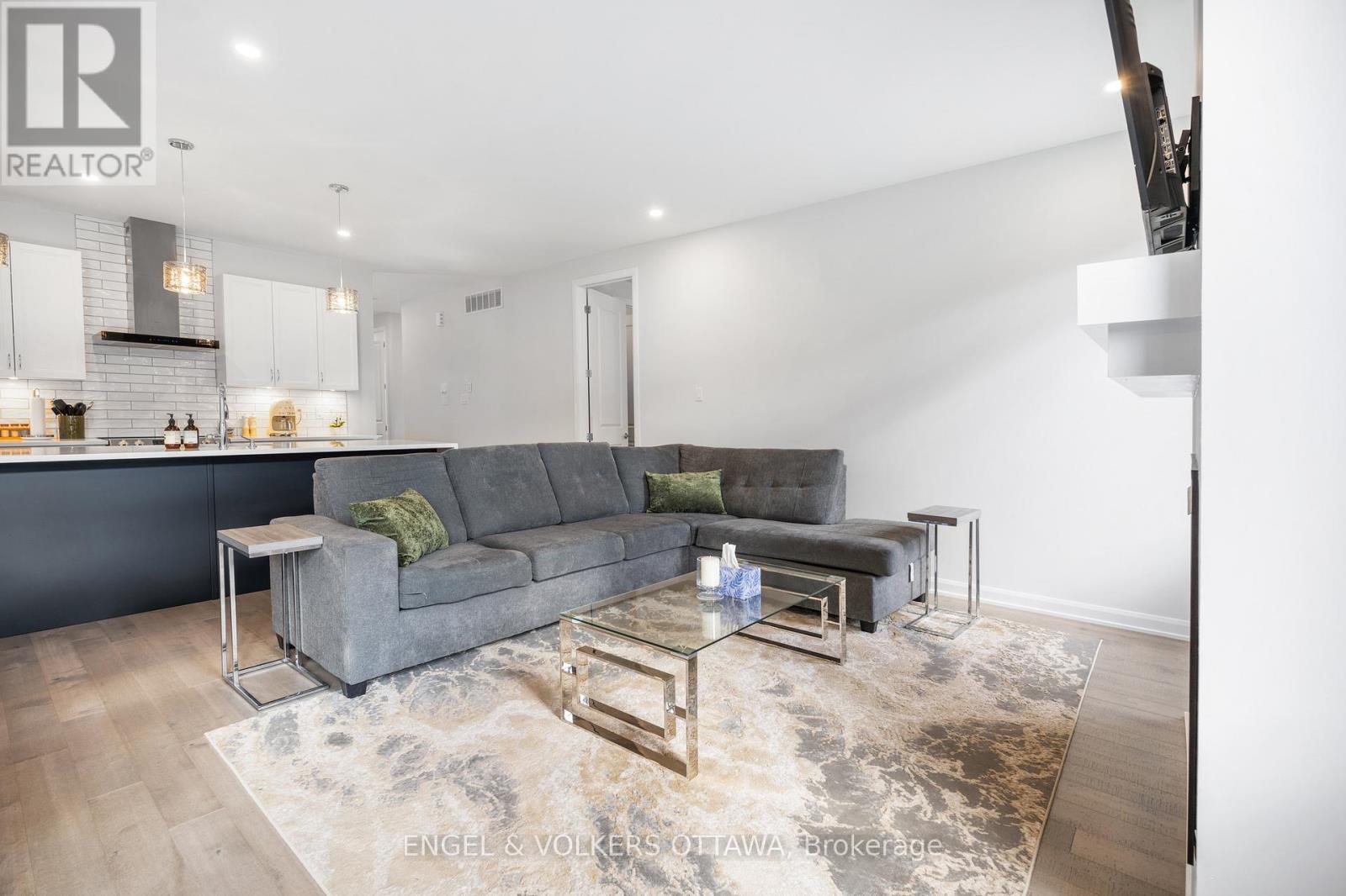 777 Coast Circle, Ottawa, Ontario  K4M 0N5 - Photo 18 - X13171046