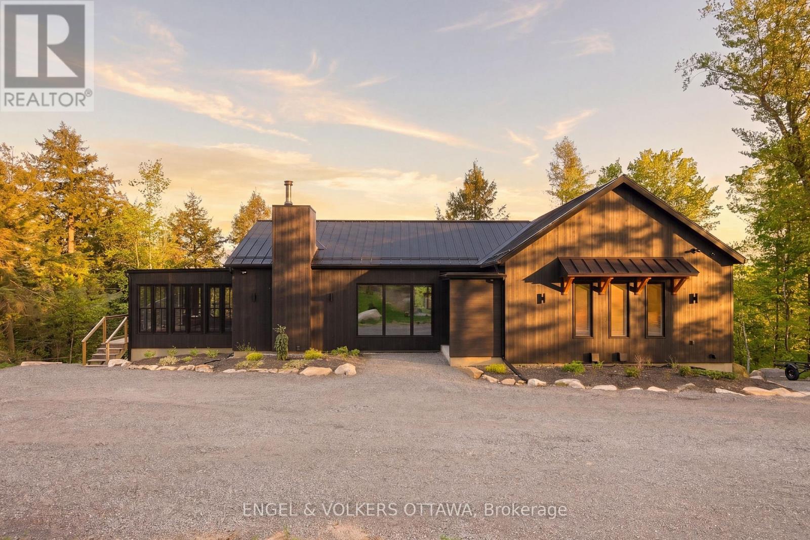 189 SHADY MAPLE ROAD, McNab/Braeside, Ontario