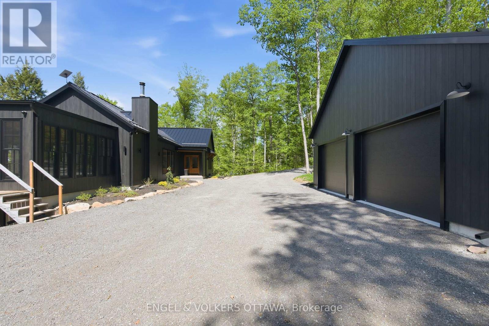 189 Shady Maple Road, Mcnab/braeside, Ontario  K0J 1G0 - Photo 3 - X13171054