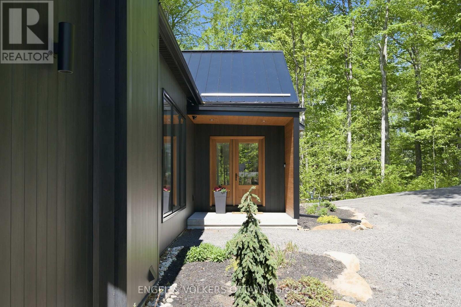 189 Shady Maple Road, Mcnab/braeside, Ontario  K0J 1G0 - Photo 5 - X13171054