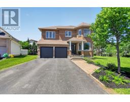 121 MUSKEGO CRESCENT, Ottawa, Ontario