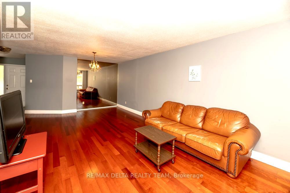 132 Acklam Terrace W, Ottawa, Ontario  K2K 2J5 - Photo 10 - X13172346