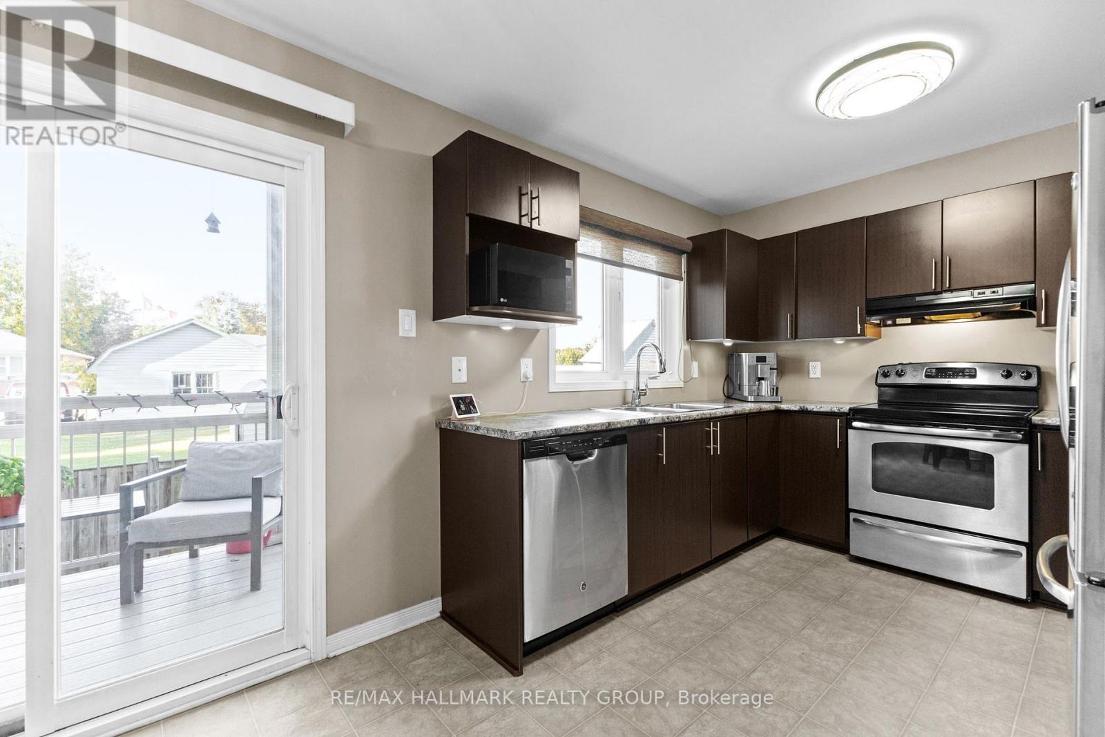 358 Galston Private, Ottawa, Ontario  K1W 0G3 - Photo 11 - X13172472