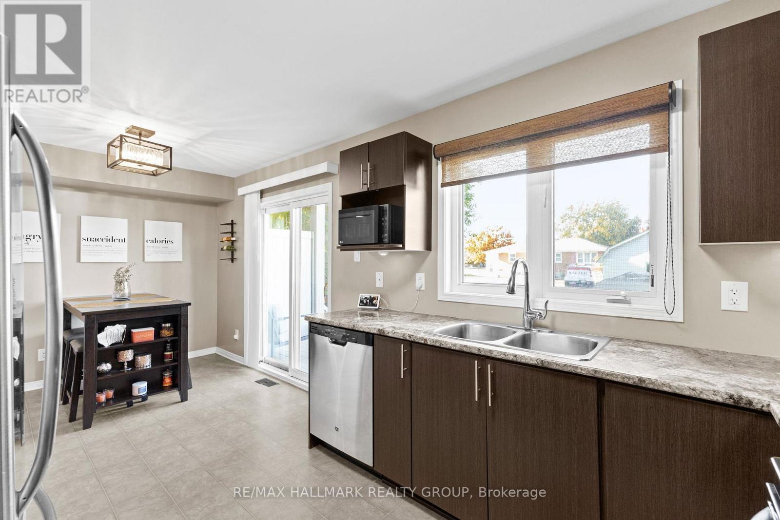 358 Galston Private, Ottawa, Ontario  K1W 0G3 - Photo 15 - X13172472