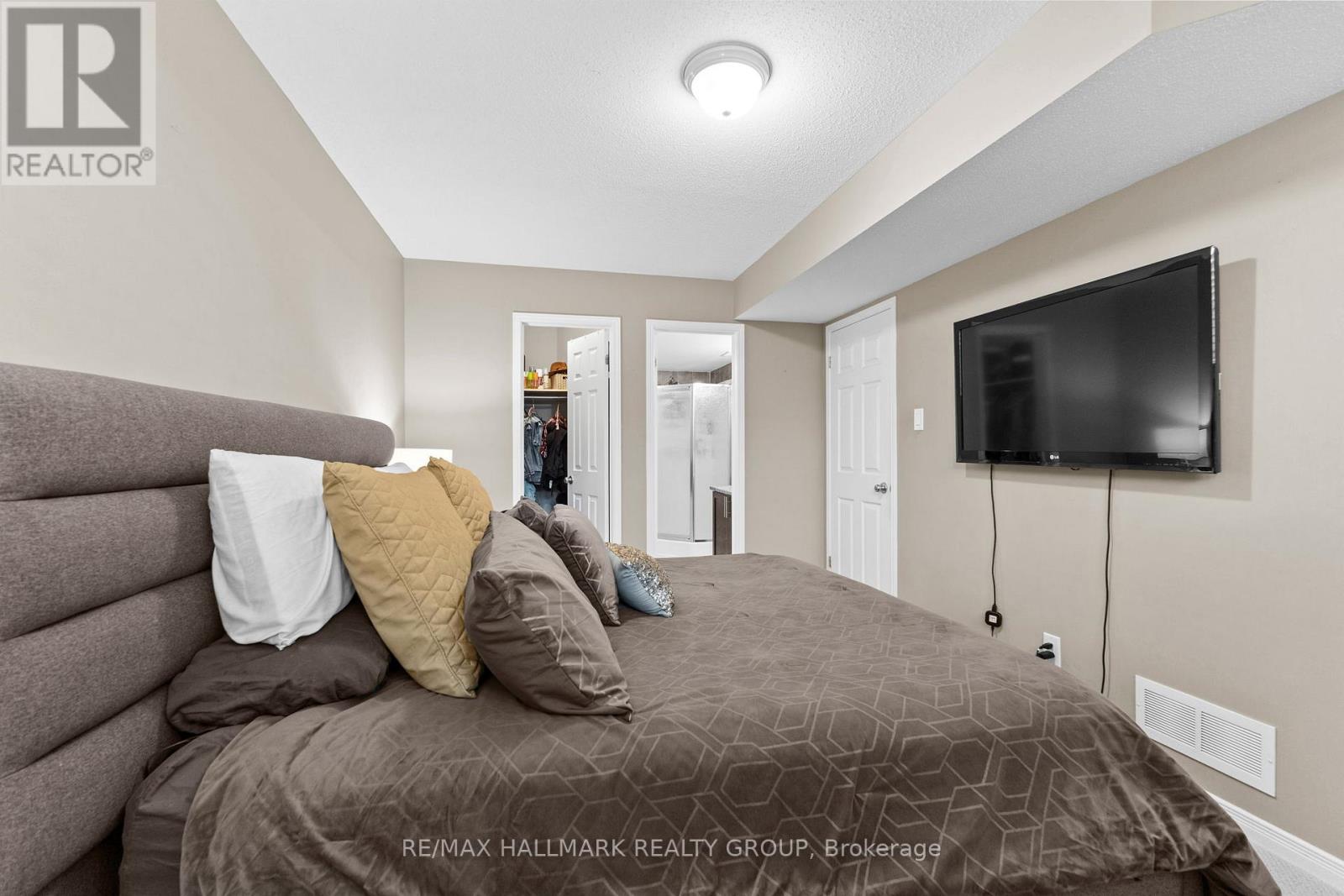 358 Galston Private, Ottawa, Ontario  K1W 0G3 - Photo 30 - X13172472