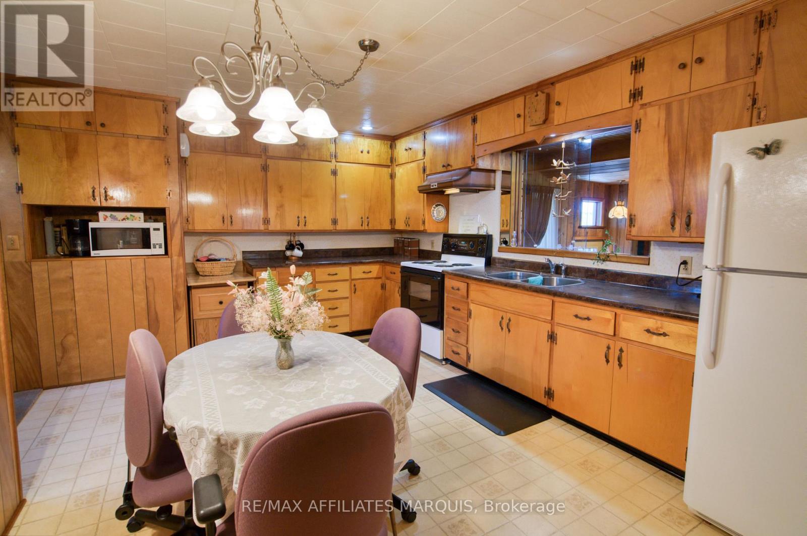 9851 Highway 42 Highway, Rideau Lakes, Ontario  K0G 1X0 - Photo 6 - X13173118