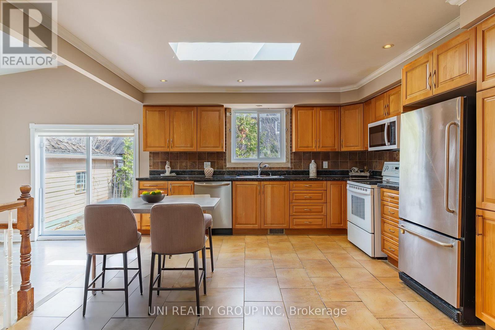 17 Forest Park Avenue, Ottawa, Ontario  K2E 5A2 - Photo 24 - X13173596