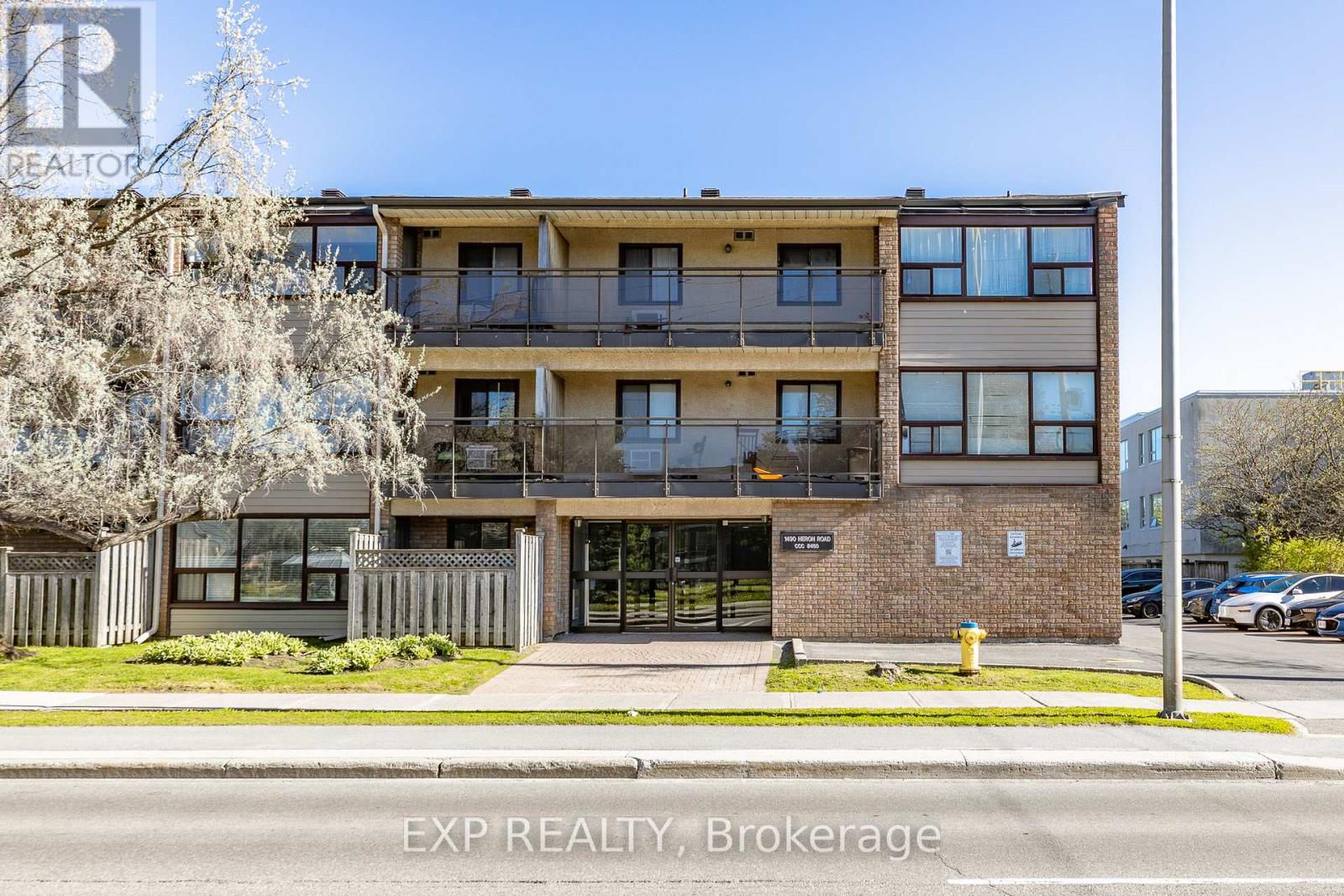305 - 1490 HERON ROAD, Ottawa, Ontario