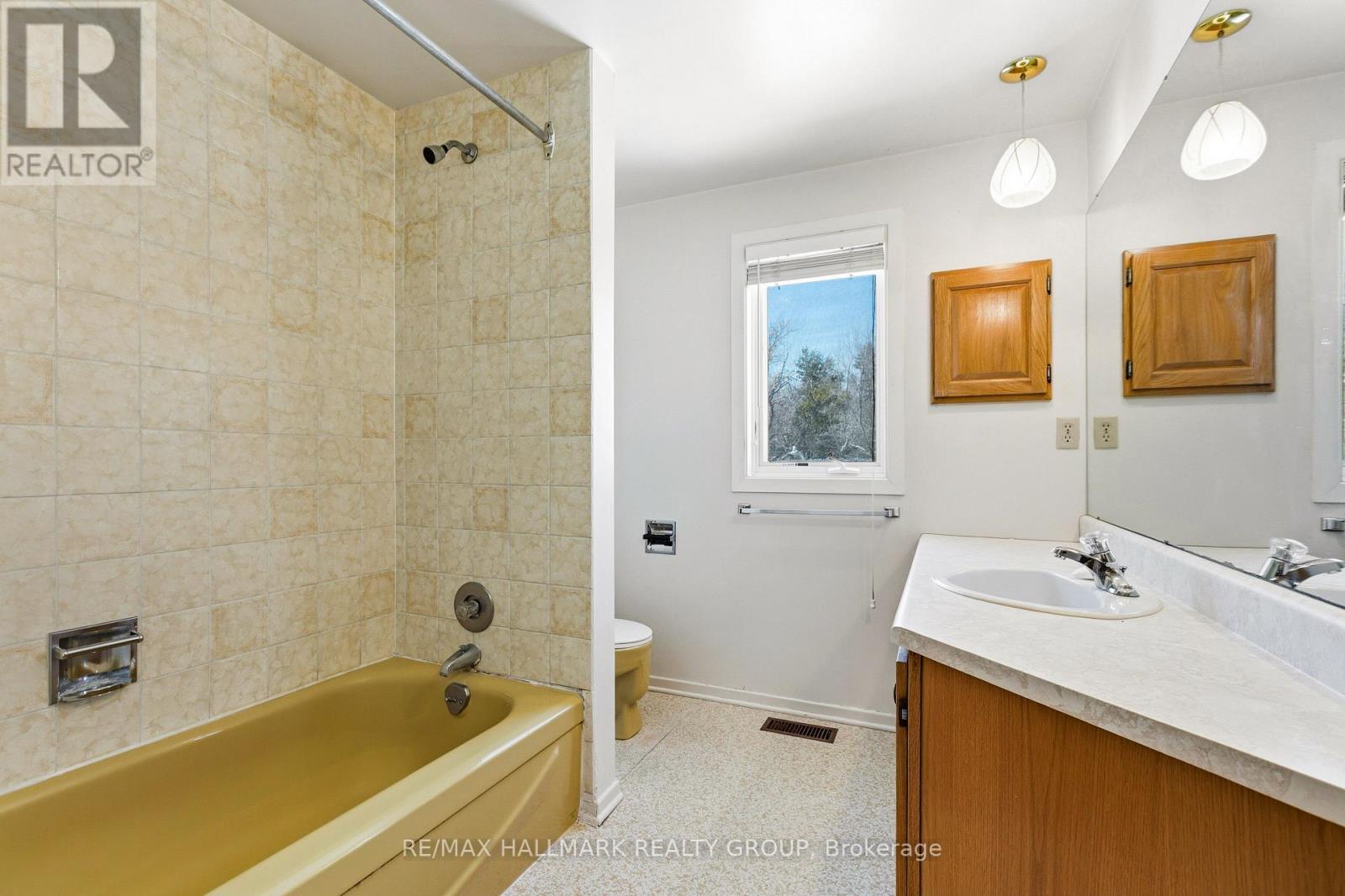 500 Foxview Place, Ottawa, Ontario  K1K 4C4 - Photo 28 - X13174968