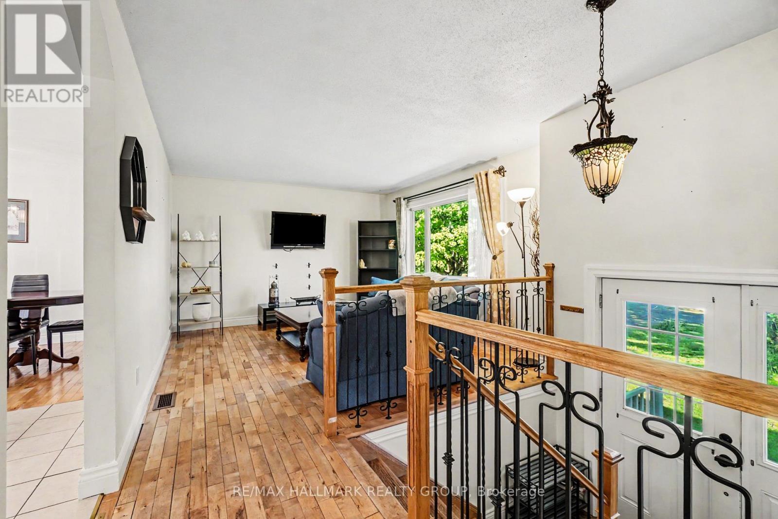 52 Castlebeau Street, Russell, Ontario  K0A 1W0 - Photo 5 - X13175496