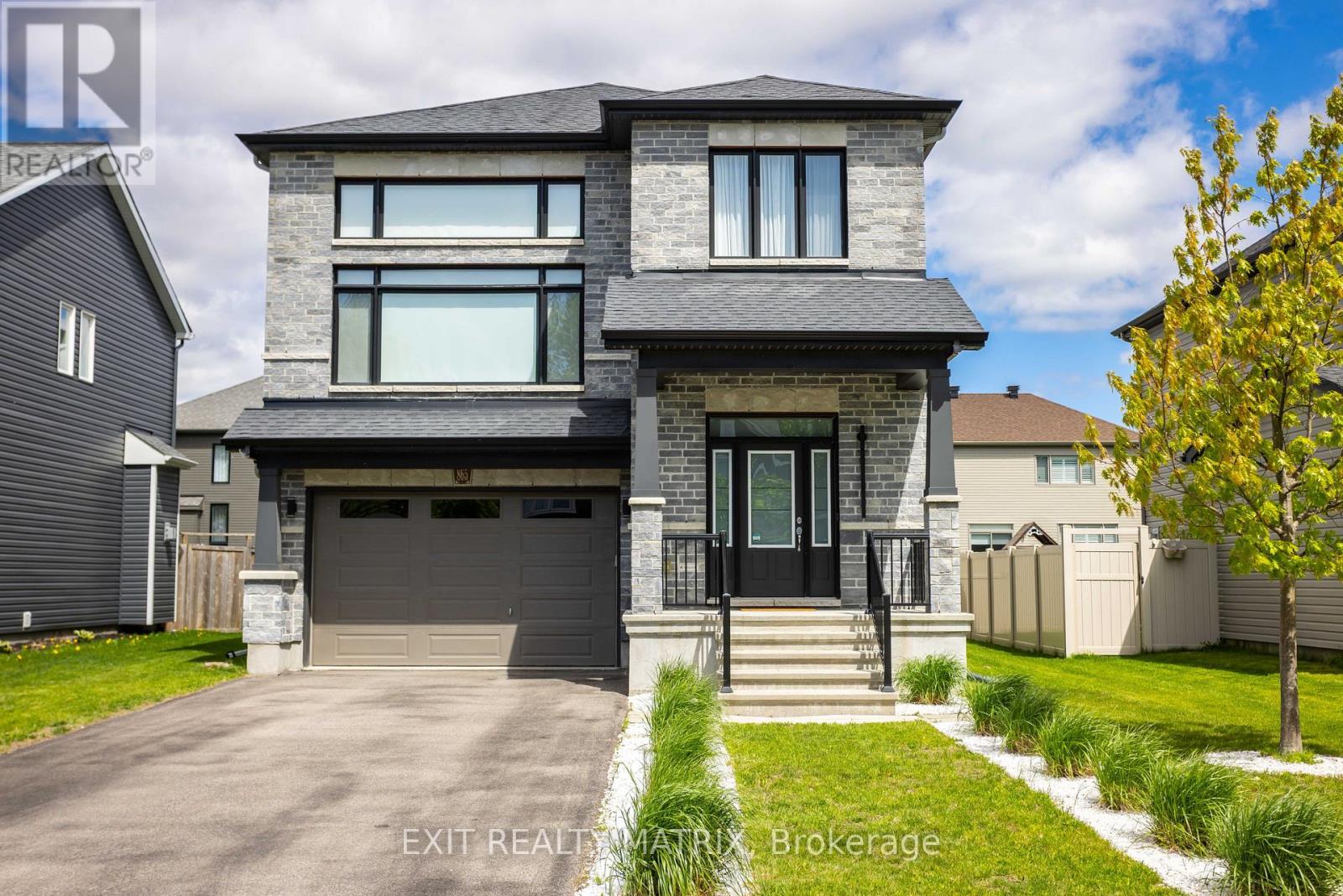 865 COLOGNE STREET, Russell, Ontario
