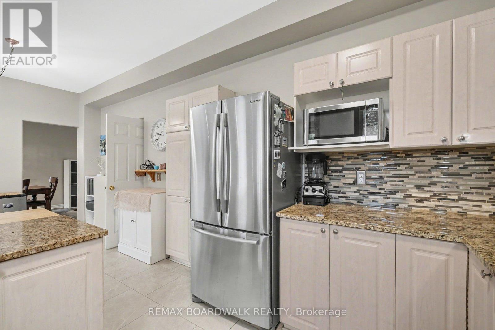 4091 Canyon Walk Drive, Ottawa, Ontario  K1V 1V8 - Photo 8 - X13176246