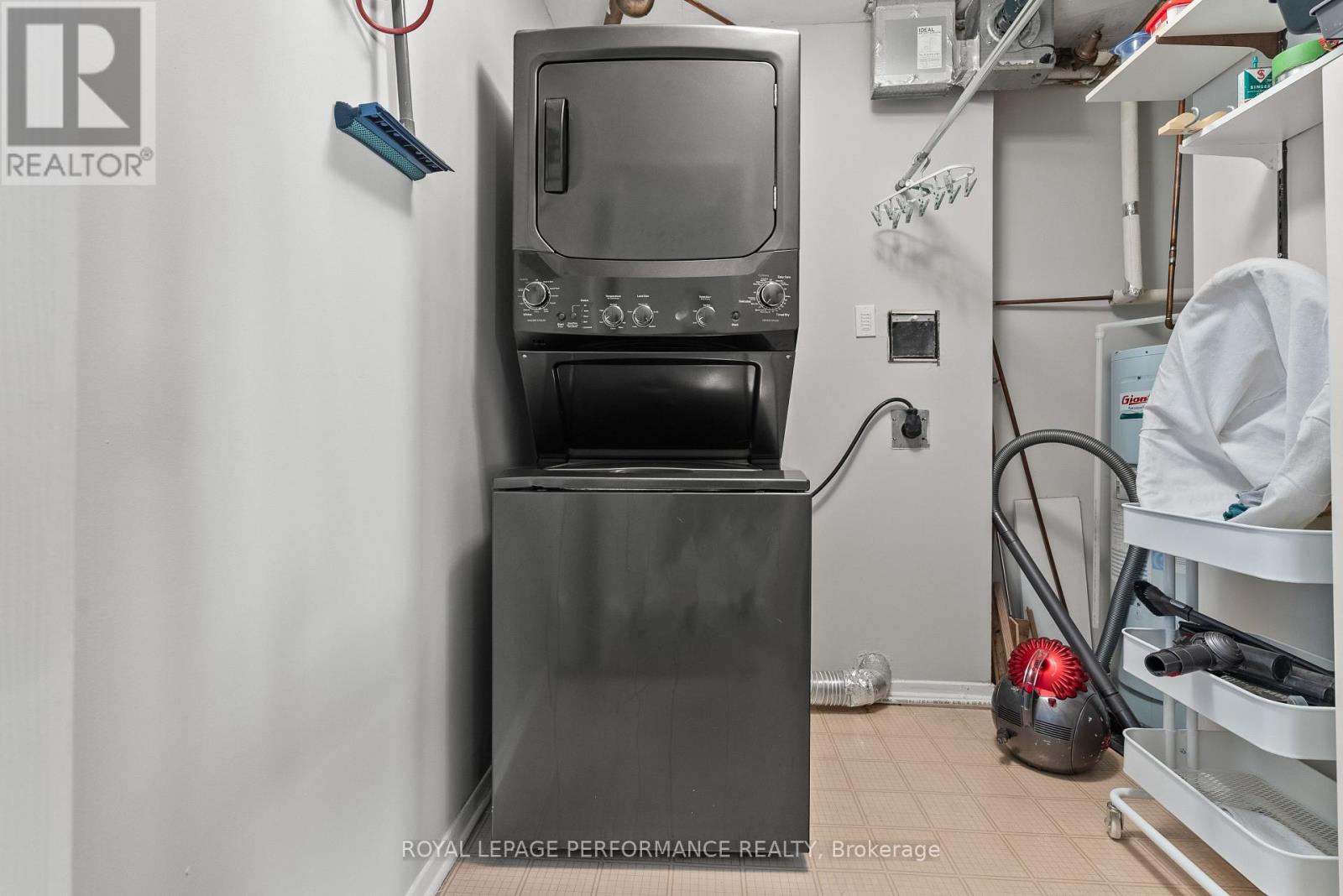 Unit #407 - 200 Lafontaine Avenue, Ottawa, Ontario  K1L 8K8 - Photo 11 - X13176570
