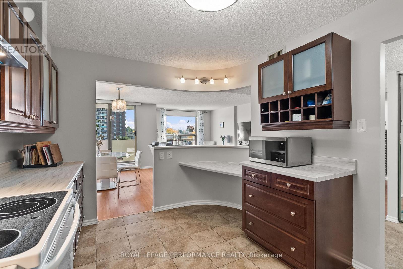 Unit #407 - 200 Lafontaine Avenue, Ottawa, Ontario  K1L 8K8 - Photo 6 - X13176570