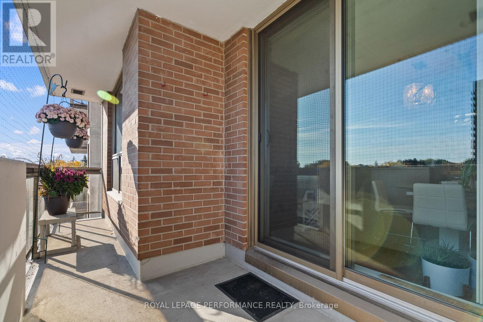 Unit #407 - 200 Lafontaine Avenue, Ottawa, Ontario  K1L 8K8 - Photo 9 - X13176570
