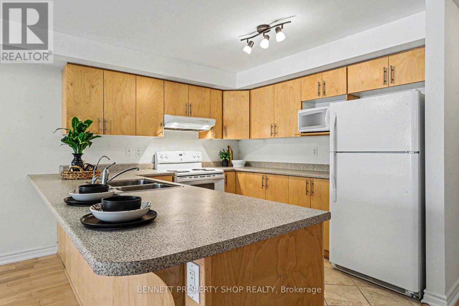 106 - 14 Norice Street, Ottawa, Ontario  K2G 2X4 - Photo 2 - X13176774