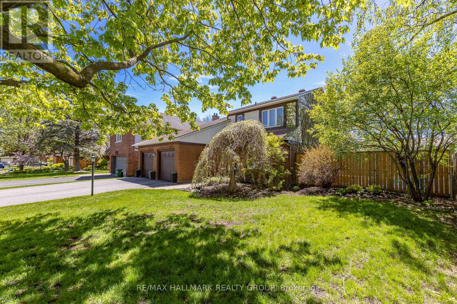 8 Trotting Way, Ottawa, Ontario  K2M 1B2 - Photo 2 - X13177058