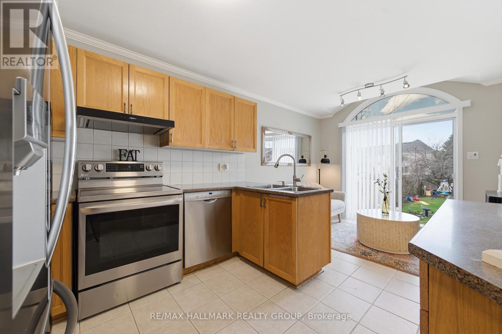 2208 Brockstone Crescent, Ottawa, Ontario  K4A 4V4 - Photo 12 - X13177192