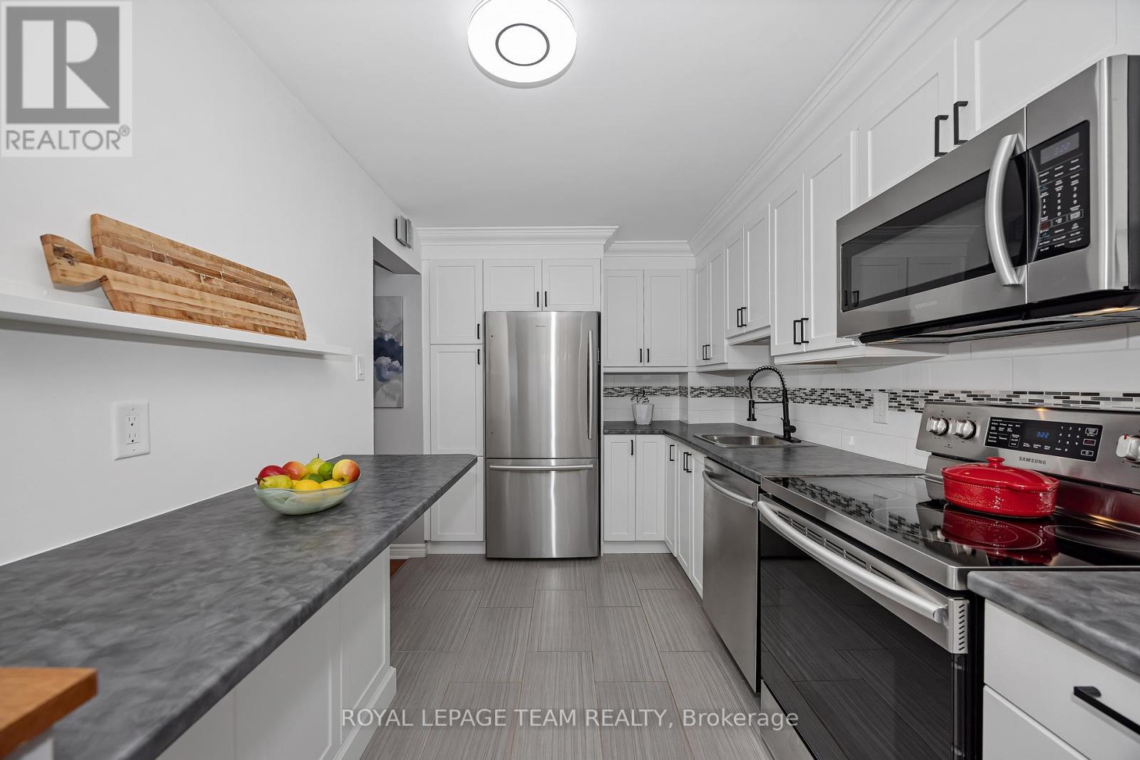 C - 18 Benlea Drive, Ottawa, Ontario  K2G 4A8 - Photo 18 - X13177390
