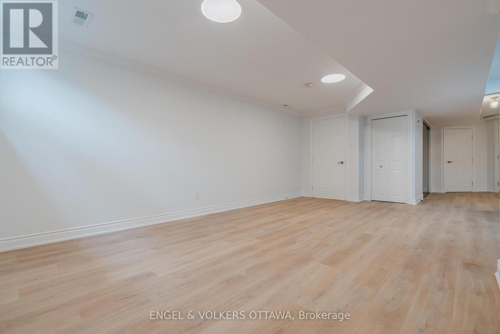 B - 1649 Rosebella Avenue, Ottawa, Ontario  K1T 1E9 - Photo 12 - X13183224