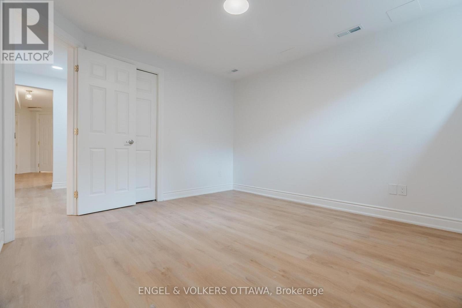 B - 1649 Rosebella Avenue, Ottawa, Ontario  K1T 1E9 - Photo 16 - X13183224