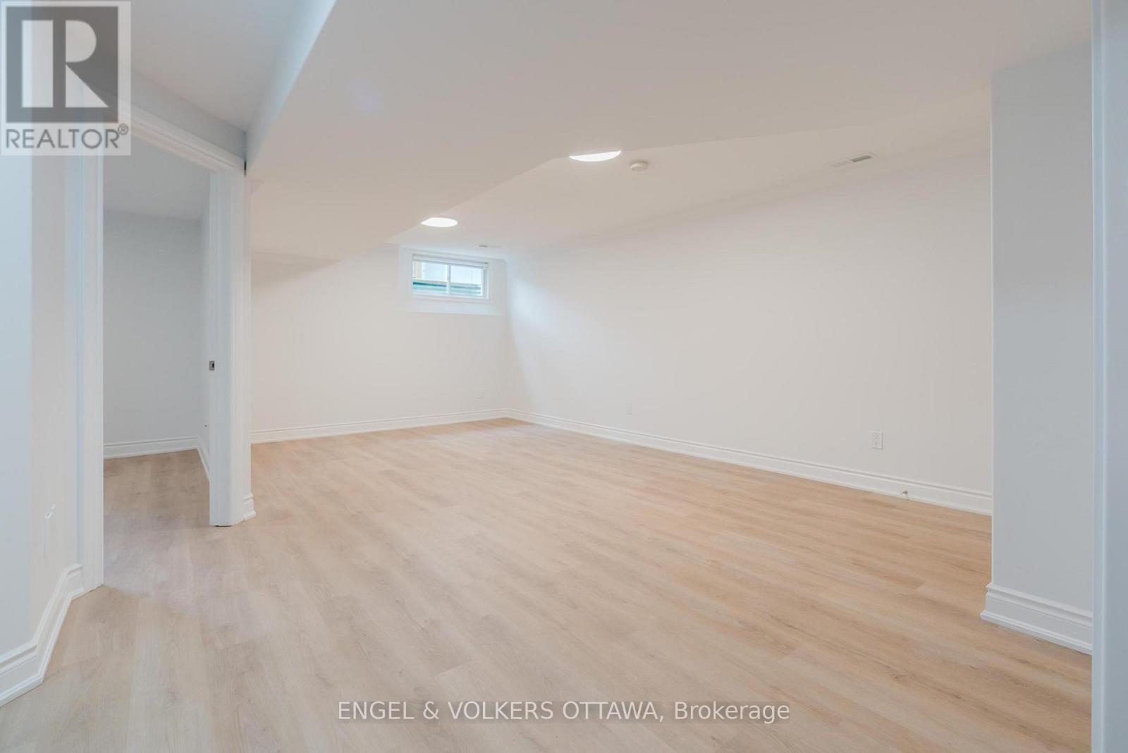 B - 1649 Rosebella Avenue, Ottawa, Ontario  K1T 1E9 - Photo 9 - X13183224