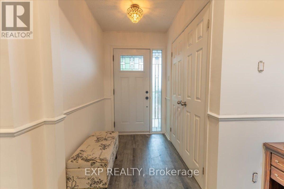 6383 Larmond Avenue, Ottawa, Ontario  K1C 2J9 - Photo 6 - X13183626