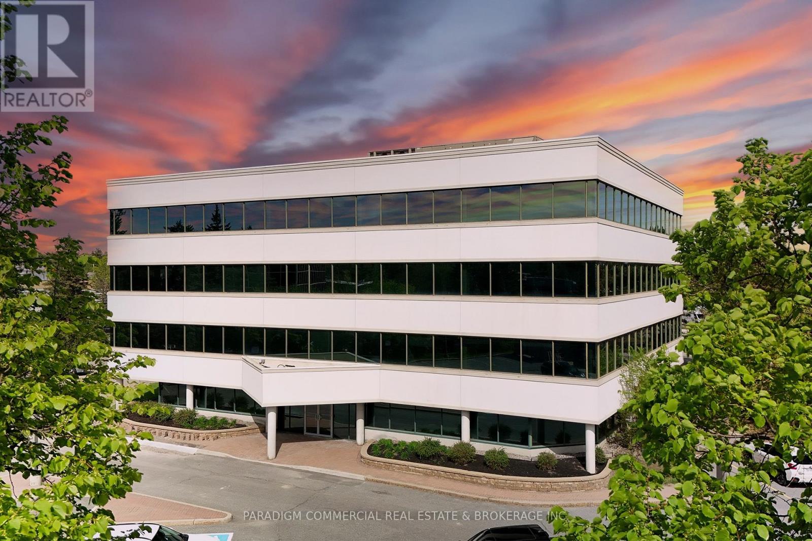 135 MICHAEL COWPLAND DRIVE, Ottawa, Ontario