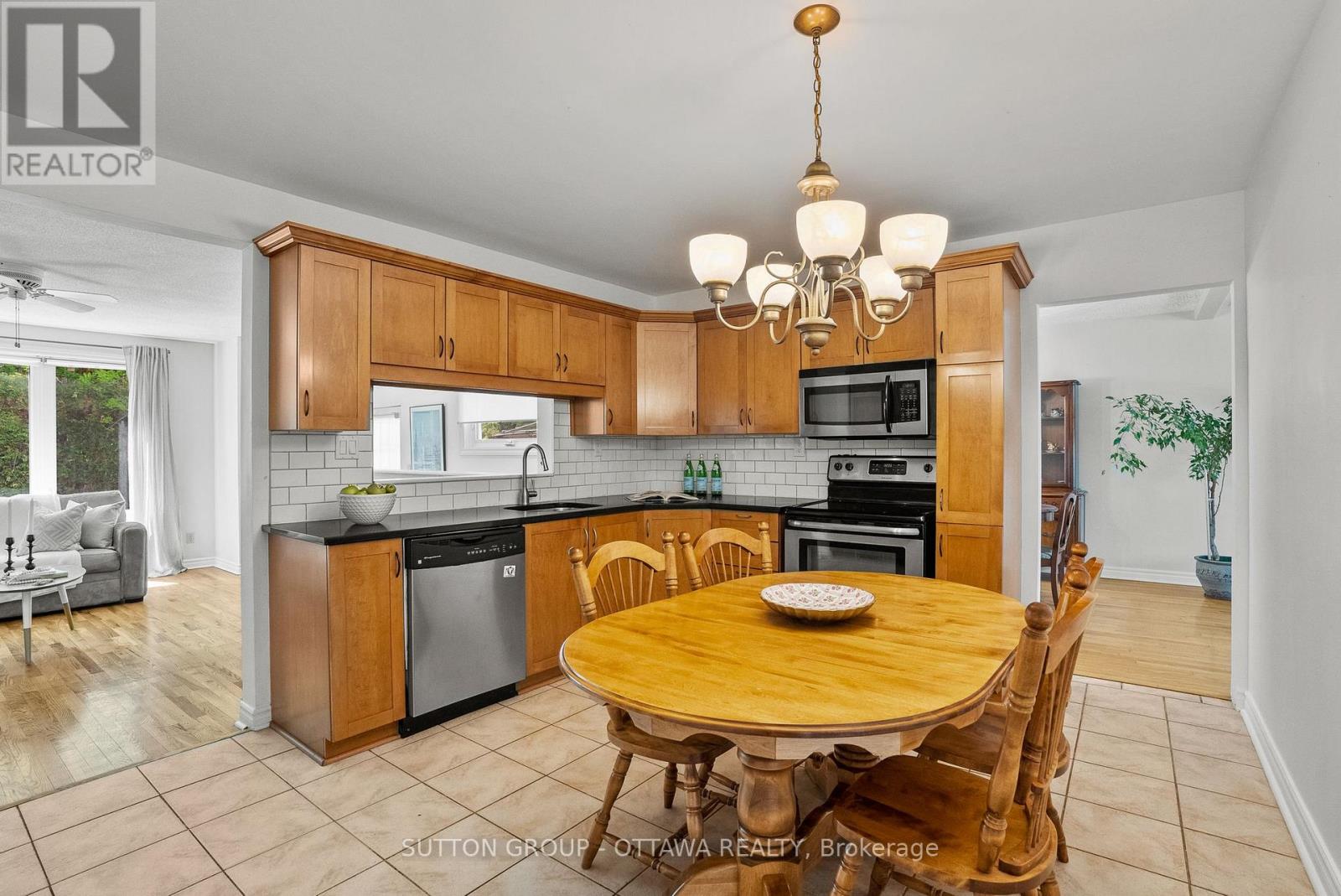 45 Larkspur Drive, Ottawa, Ontario  K2H 6K8 - Photo 13 - X13185518