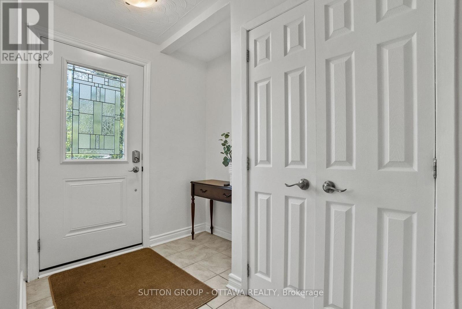 45 Larkspur Drive, Ottawa, Ontario  K2H 6K8 - Photo 4 - X13185518
