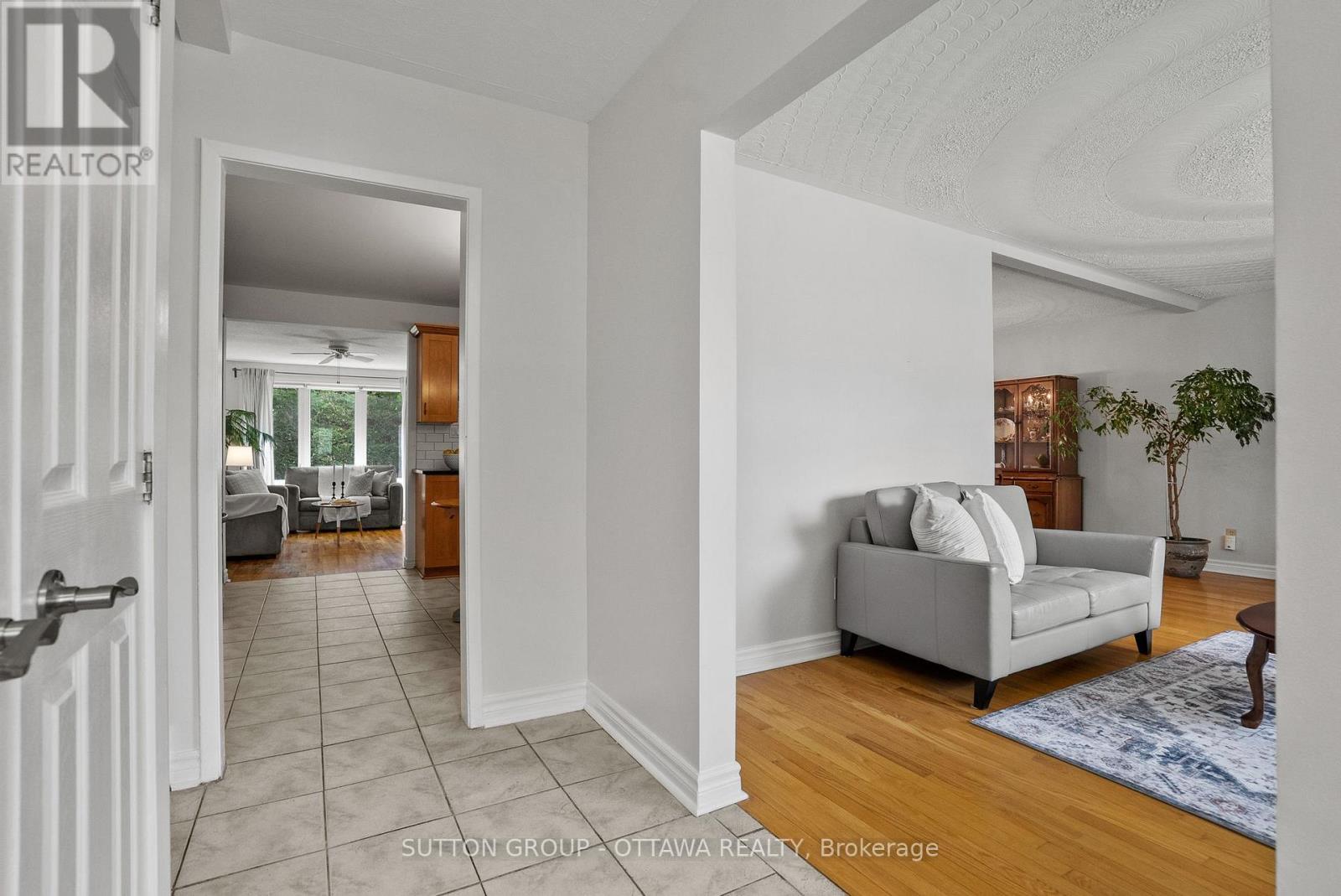 45 Larkspur Drive, Ottawa, Ontario  K2H 6K8 - Photo 5 - X13185518