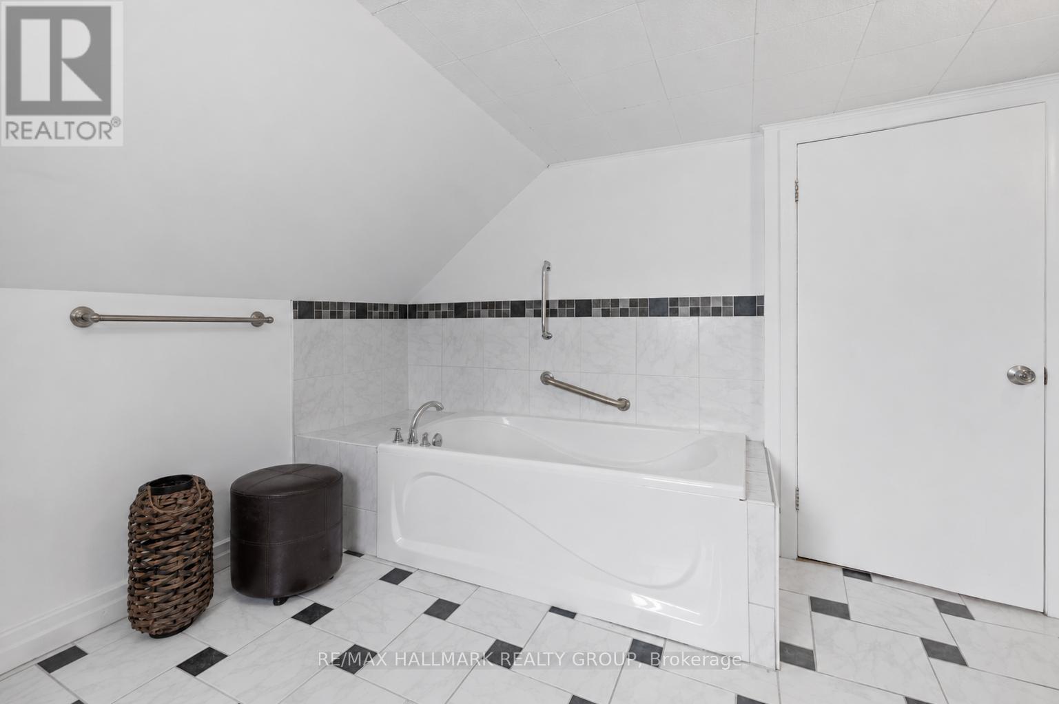 1127 Labrosse Road E, Hawkesbury, Ontario  K0B 1P0 - Photo 22 - X13202666